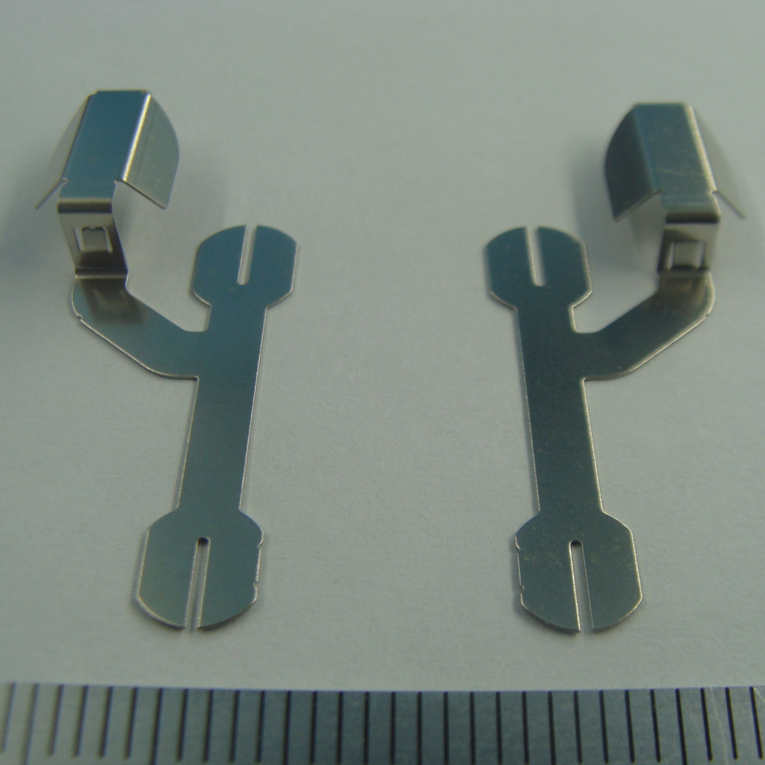 Stainless steel battery shrapnel