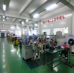 不同類型的微馬達支架在設計上有哪些特點？